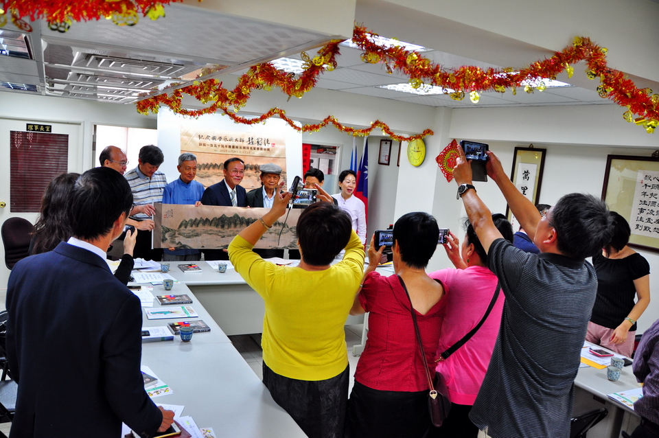 臺灣各大媒體為「紀念國學藝術大師趙鶴清誕辰150周年書畫展暨兩岸名家書畫聯展」活動記者會留影